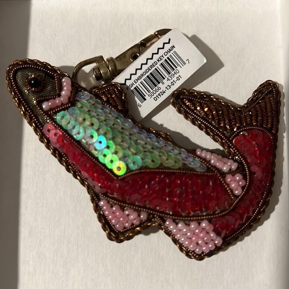 Fish sequinned key holder NWT